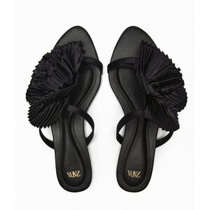 NWT Zara black pleated fabric floral detail flat sandals, EU 37